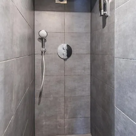 Warmoes אכסניה